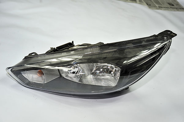 FORD TRANSİT 460 ED ÇIKMA PARÇA SOL DÜZ  FAR